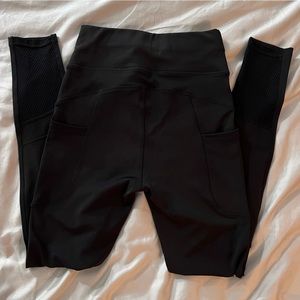 🔮 3/$5 🔮 Pop Fit leggings with mesh detail and pockets